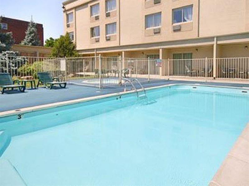 Ramada By Wyndham Denver Downtown Buitenkant foto