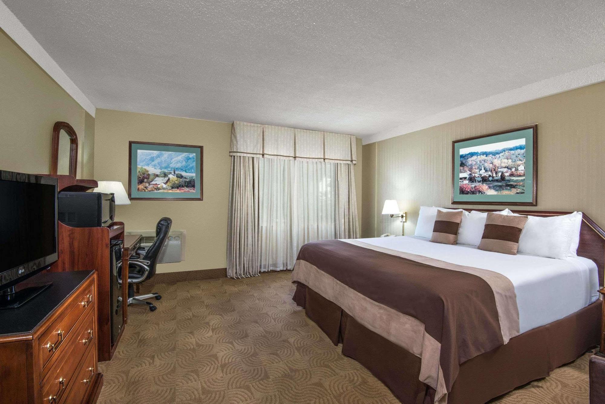 Ramada By Wyndham Denver Downtown Buitenkant foto