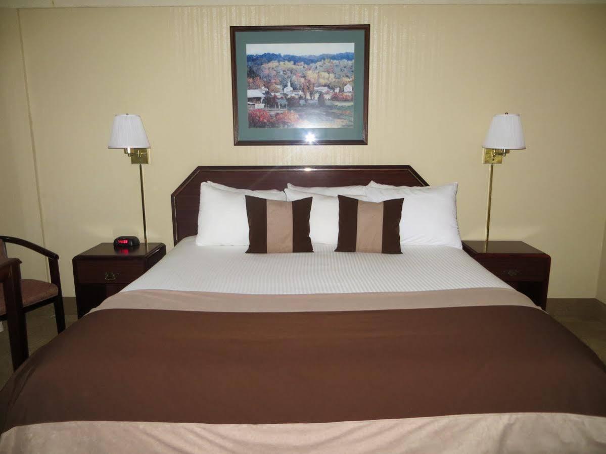 Ramada By Wyndham Denver Downtown Buitenkant foto